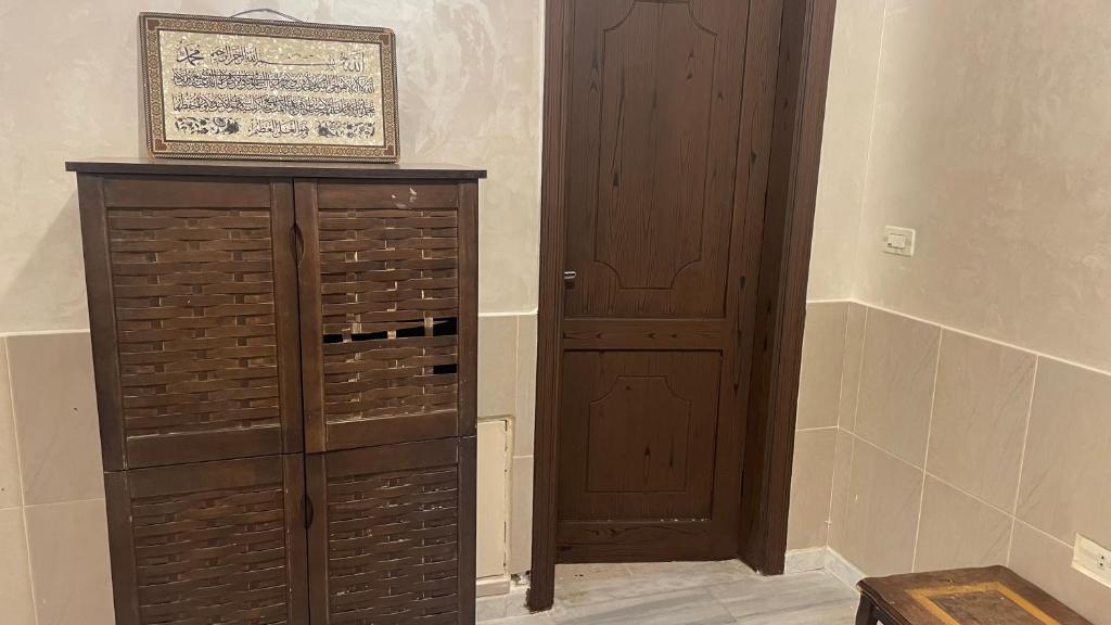 شقة مميزه قرب البوابة الشمالية مفروشة بالكامل photo