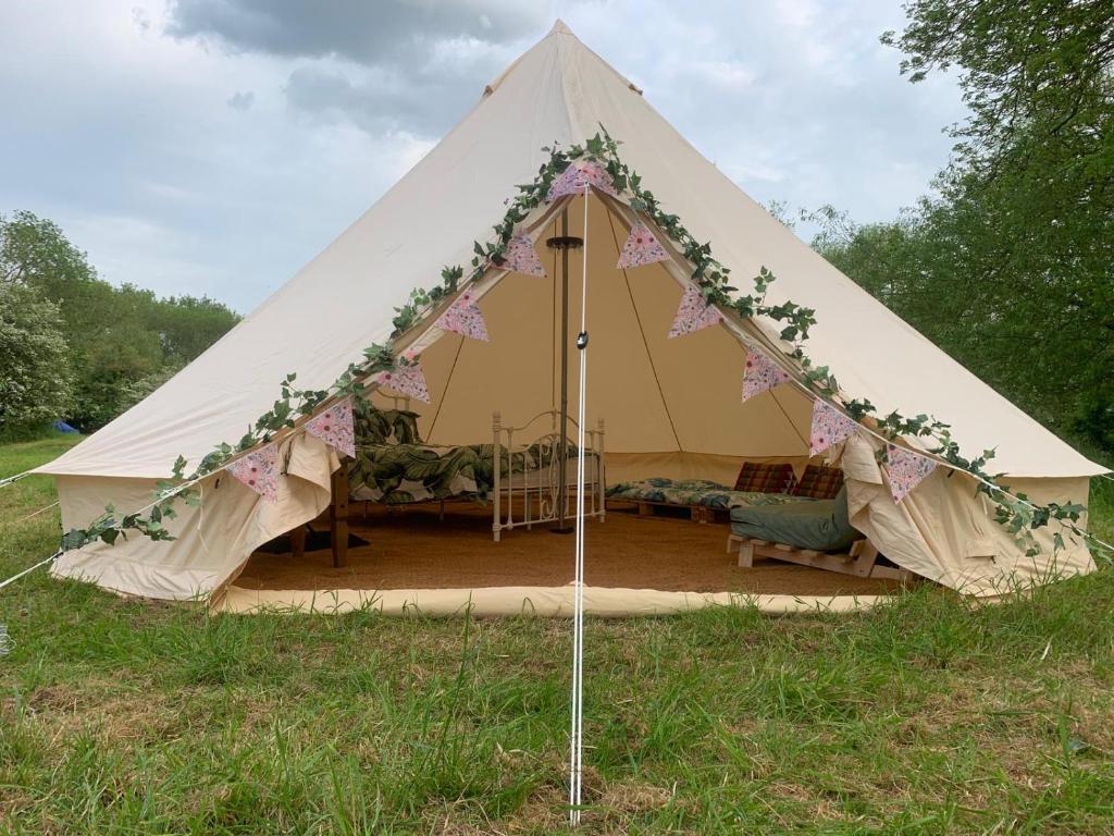 Camping By The River, Sutton Courtenay