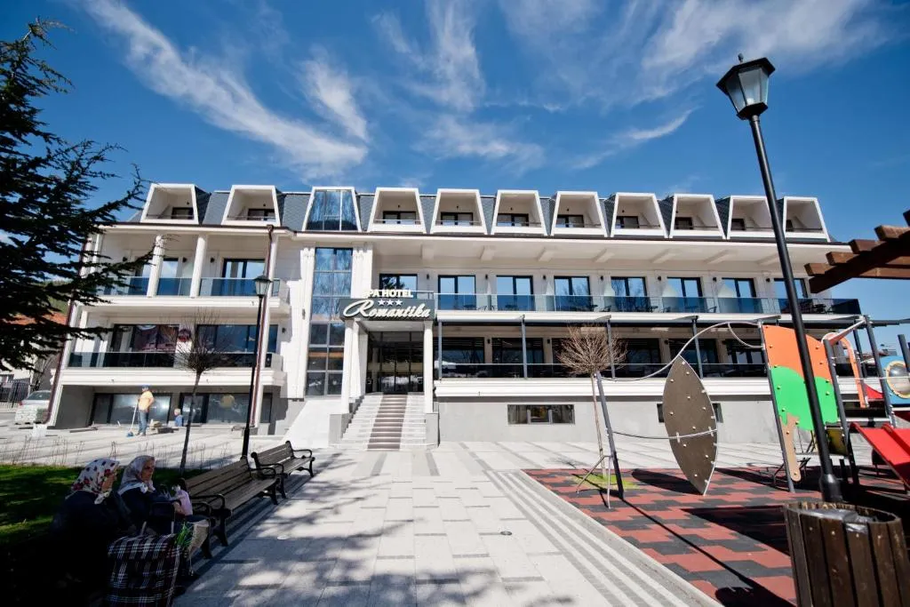 СПА Хотел Романтика, hotel in Sarnitsa