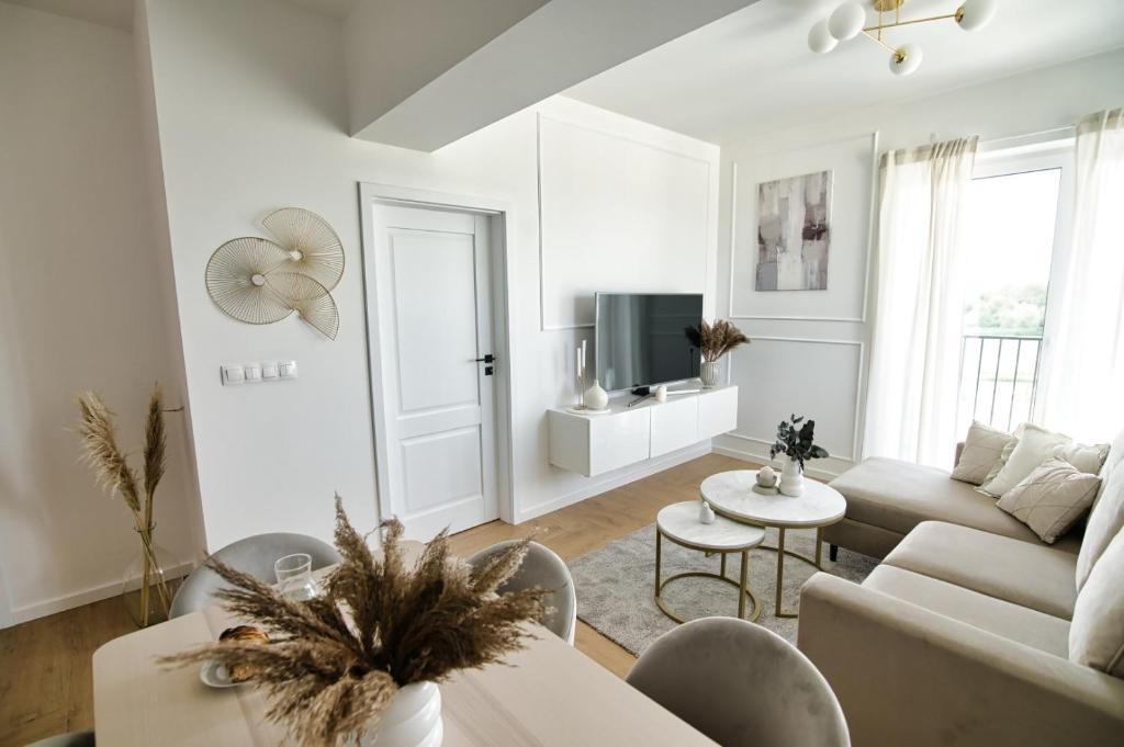 Azyl by Housine, Zator