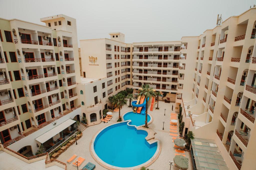 Empire Hotel Aqua Park photo