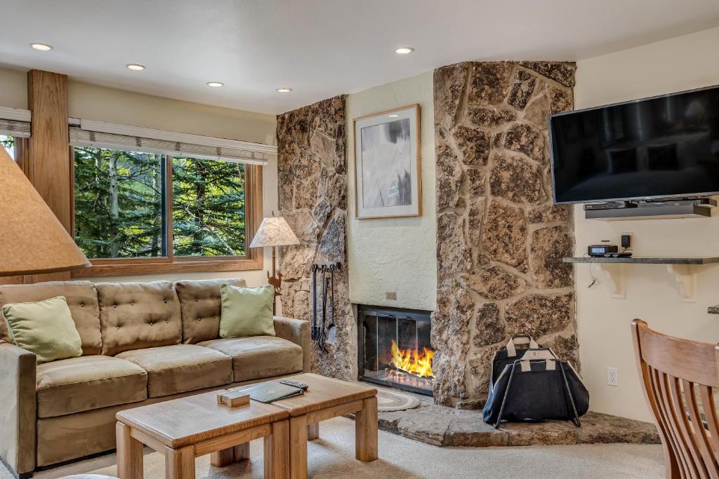 Laurelwood Condominiums 207 — Hotel in Snowmass Village (CO)