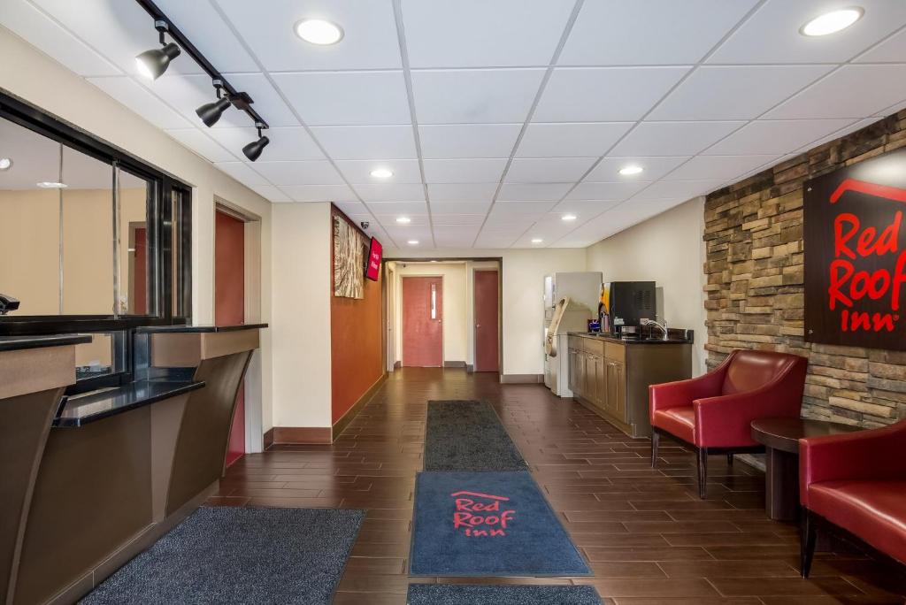 Red Roof Inn Allentown South photo