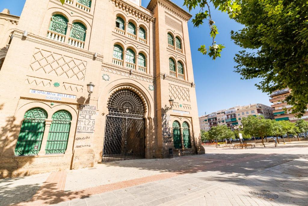 Apartamento moderno junto a Plaza Toros y Hospitales con Parking bajo petición - 1
