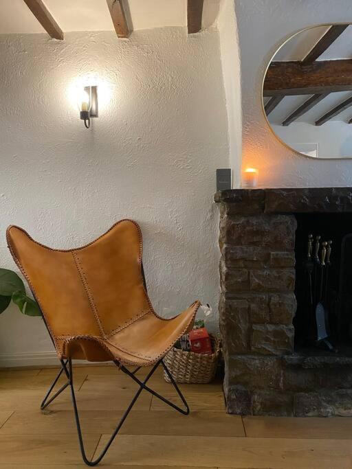 1750s Cottage with Open Fire and Beams, Upholland photo 6