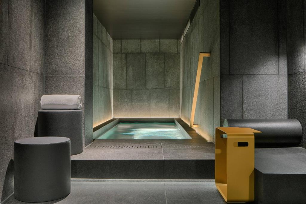 Spa, W Amsterdam in Amsterdam