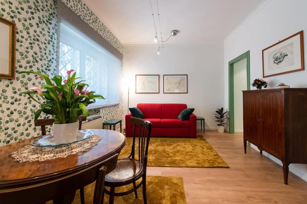 Casa Bouganville - St. Peter Romantic Apartment, Roma