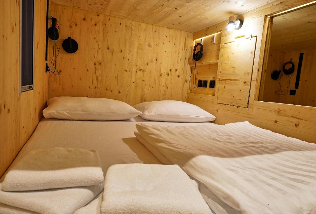 Ljubljana Capsule Hostel photo