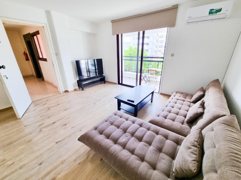 Shared lounge/TV area