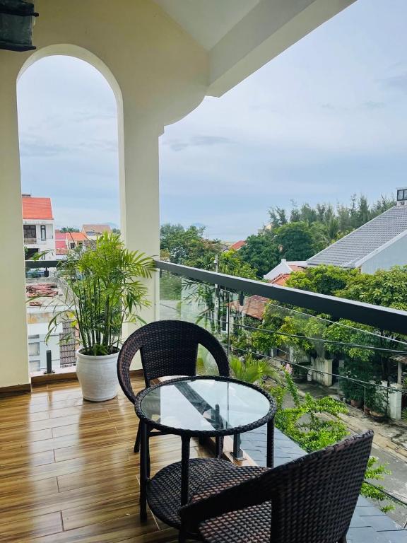 HoiAn Deja Blue I - Private villa with 4brs and pool