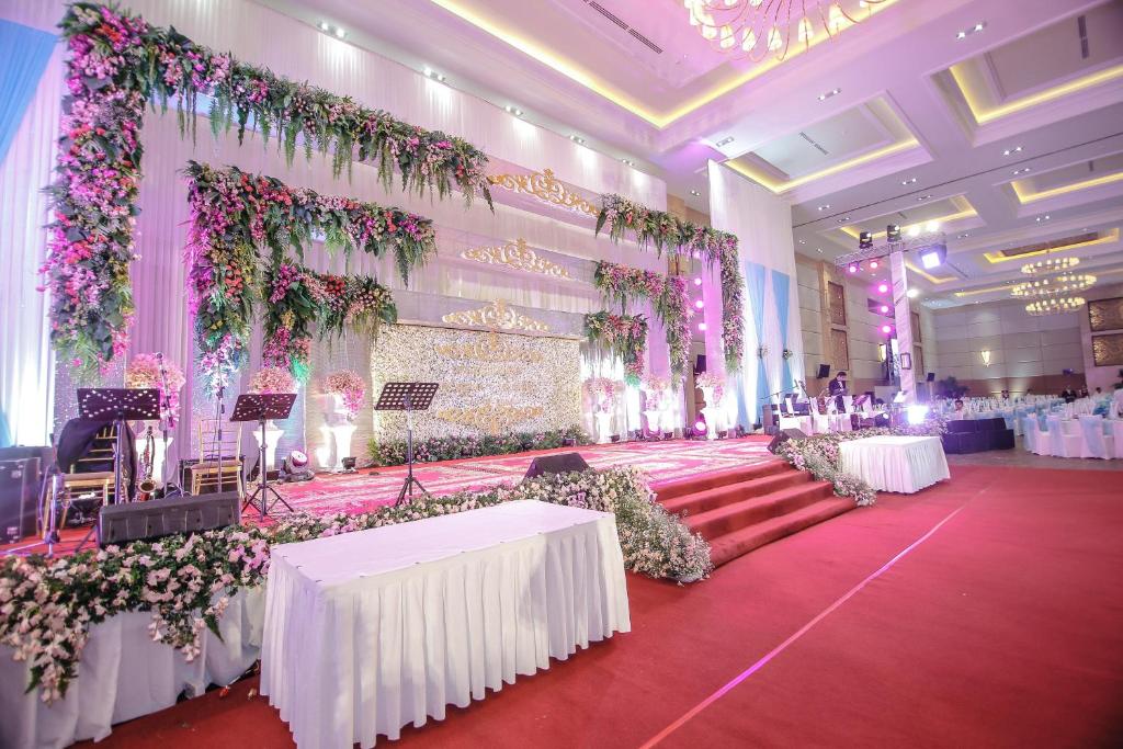 Banquet hall