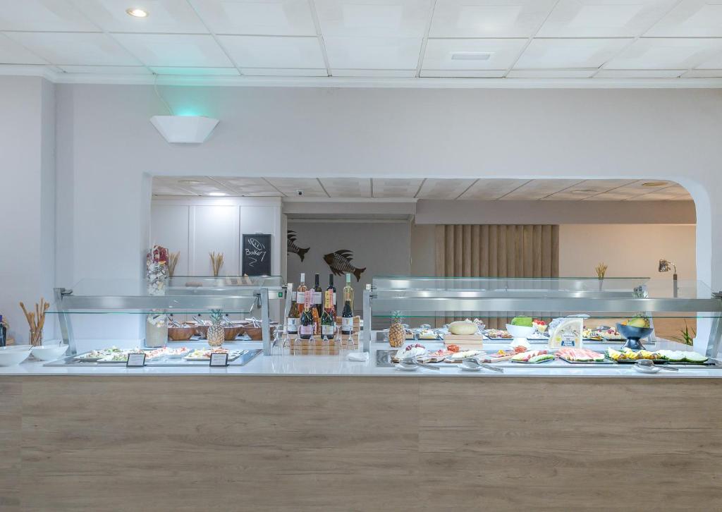 FERGUS Club Carema Splash — Restaurant & bars in Fornells, Balearic Islands