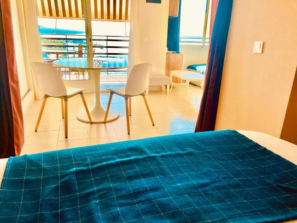 APARTAMENTO LUJOSO y MODERNO VISTAS PANORAMICAS AL MAR - 4