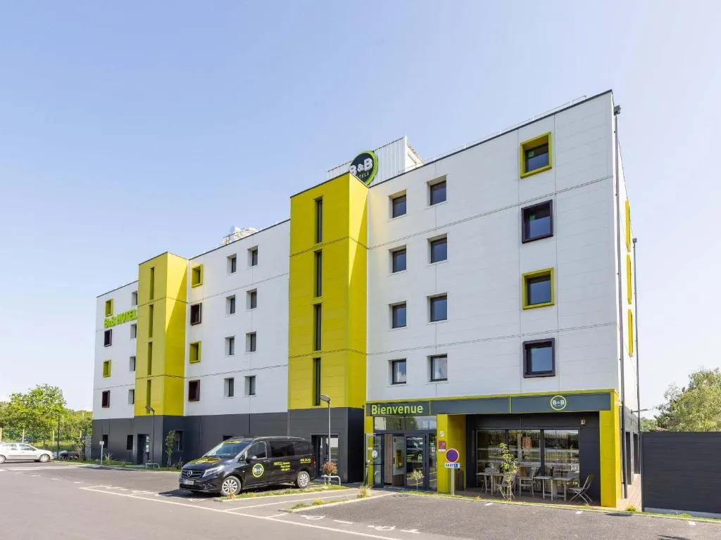 B&B HOTEL Rennes Parc Expo Aéroport，位于布吕兹的酒店