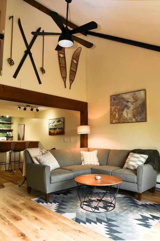 Virgil Mountain View, Virgil