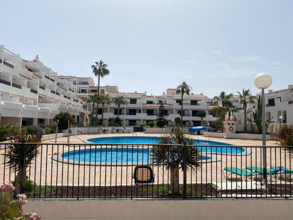 Apart Hotel 1 bed Apartment 8A1, Victoria Court 1, Los Cristianos, Tenerife - 5