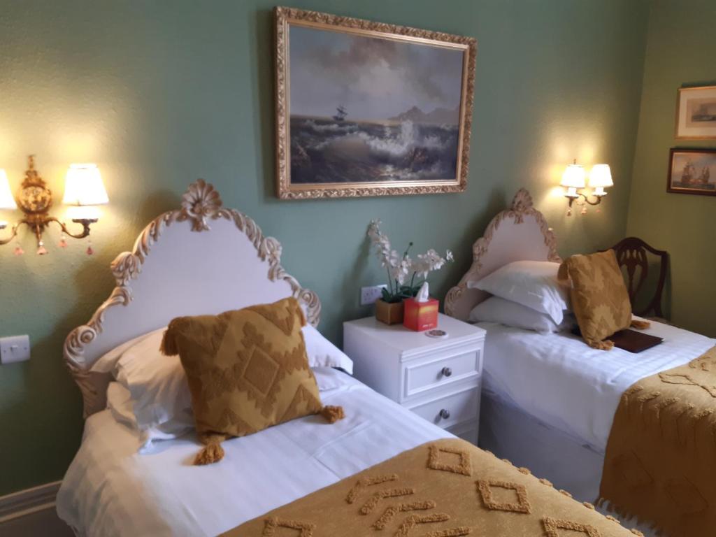 Holywell House, Loughborough up to 34 OFF Book Now