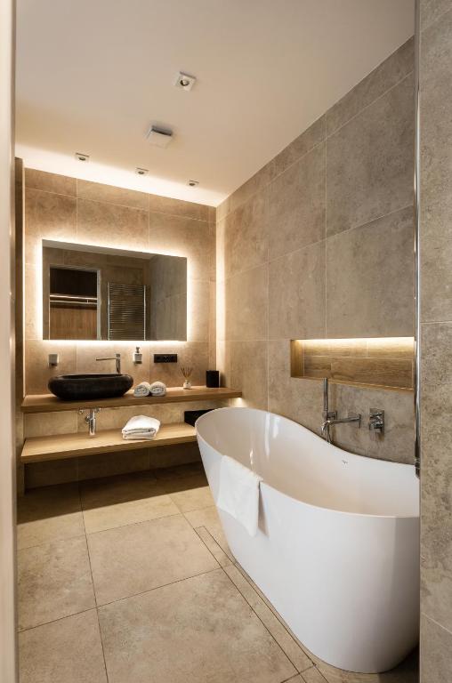 Luxury Prague Riverside Apartment 전경