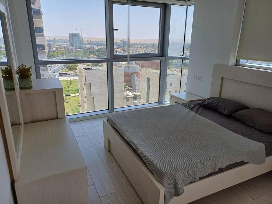 Central view