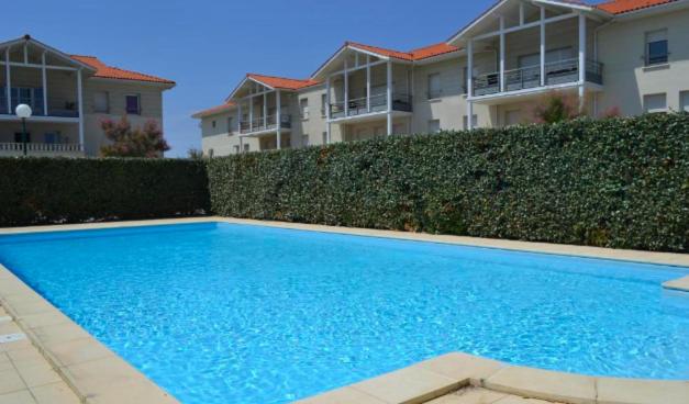 T2, bord de plage et piscine - 2