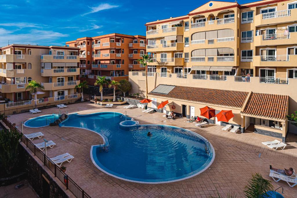 Apartment with Heated Pool in Callao Salvaje - 4