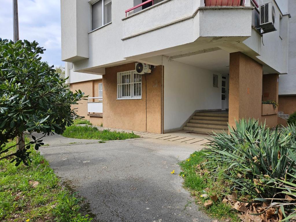 City Mid Mostar Apartment - 2