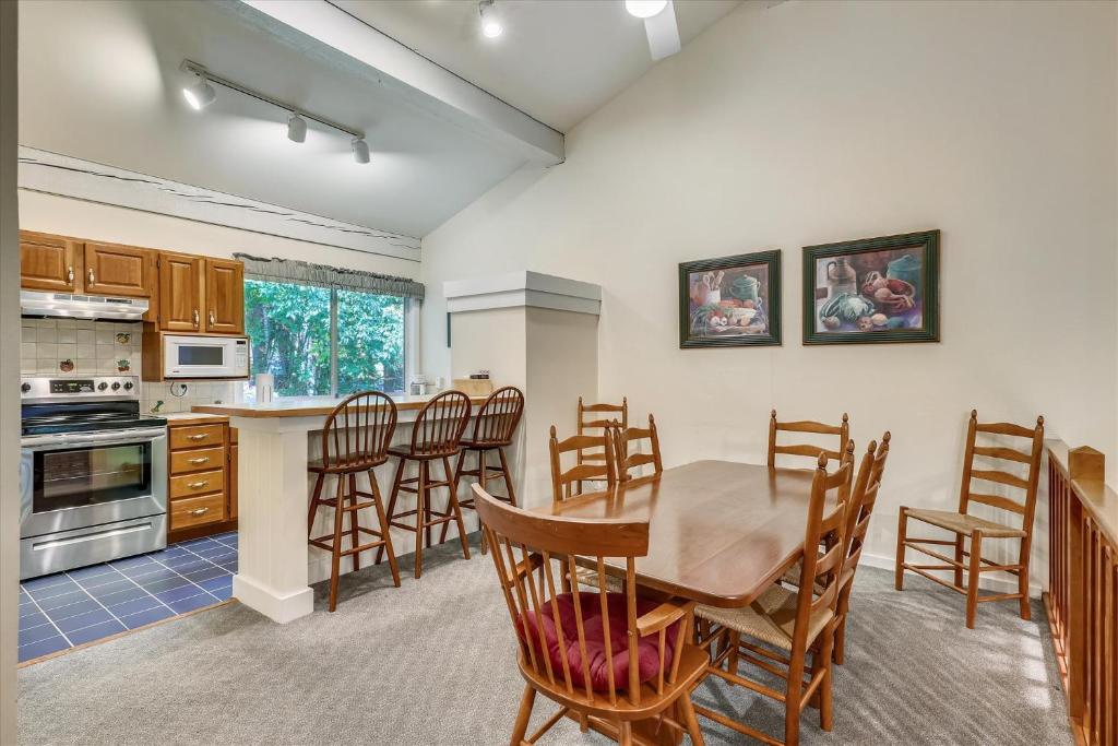 Tollhouse 16B