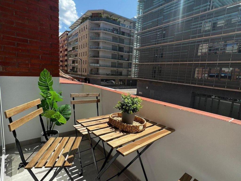 Holidays2Malaga Lebrija 3 bedroom & Terrace & Parking & Smart TV, Málaga
