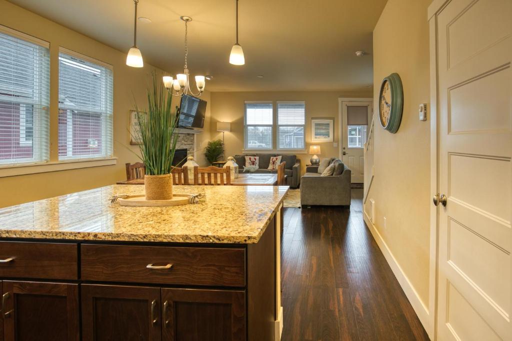 Awave From It All, Ocean Shores