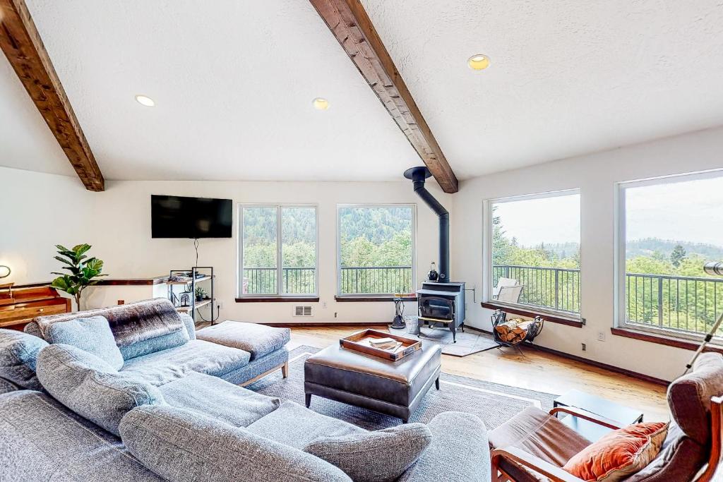 Greer's Outlook, Port Angeles