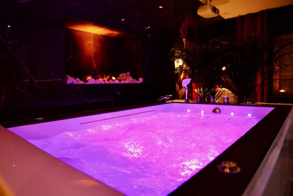 love room gold - les delices rooms - 4
