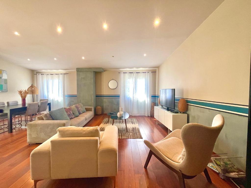 Appartement vue mer Christophe Colomb 140m2, Calvi