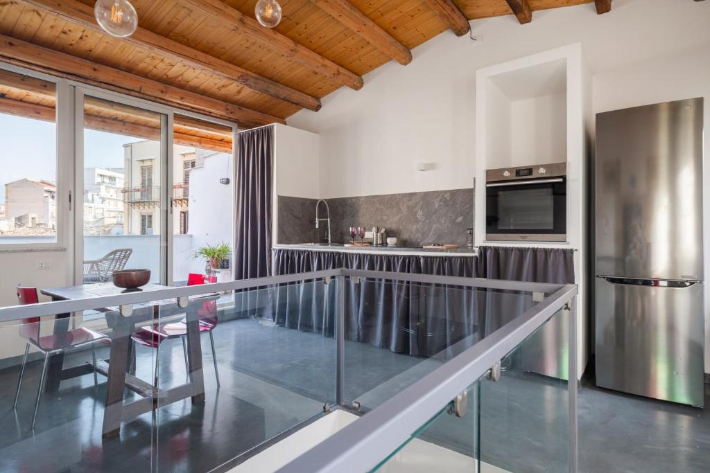 Conte Ruggero Apartment by DomuSicily - 5