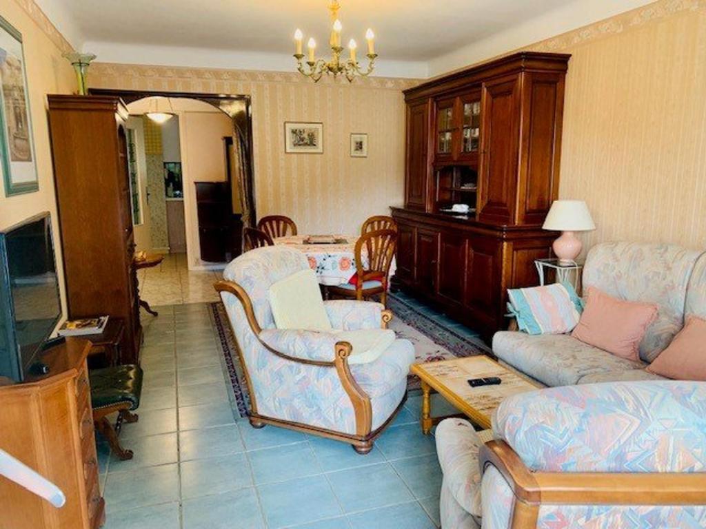 Appartement F3 avec Terrasse, Garage et Wifi - 4 Couchages - Proche Cures et Centre Ville - 3