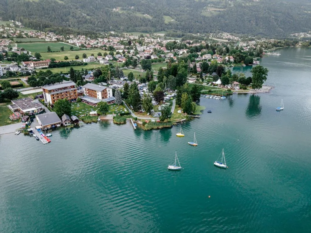 Hotel SeeRose, hotel in Bodensdorf