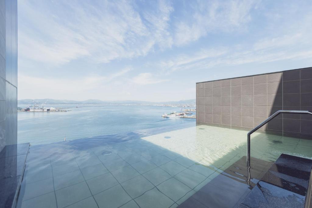 Hot spring bath