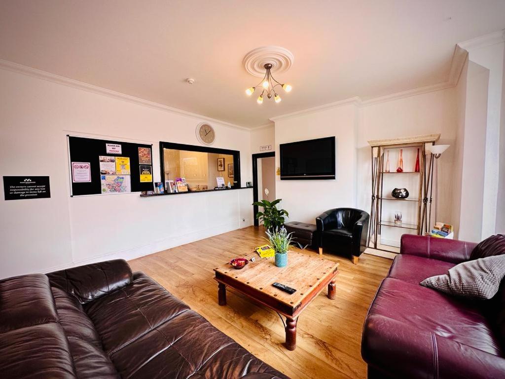 Marlborough Hotel photo