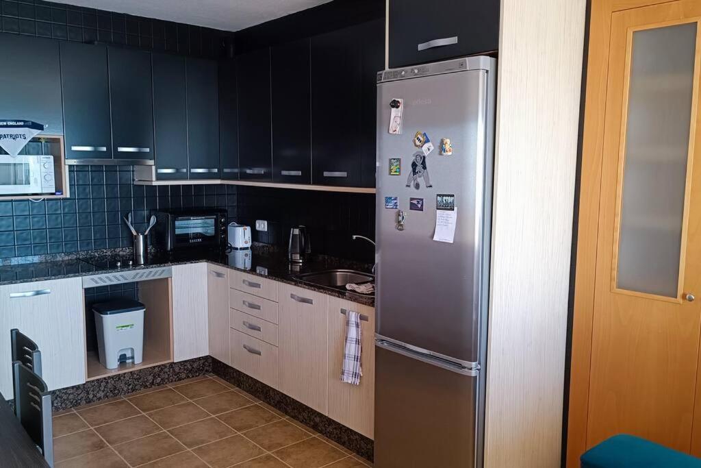 Top Floor Apartment Beachhouse, Beautiful sea view, on the beach! - 2