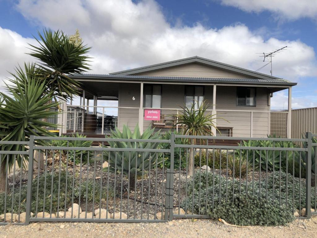 Livnthadream - Point Turton, Point Turton