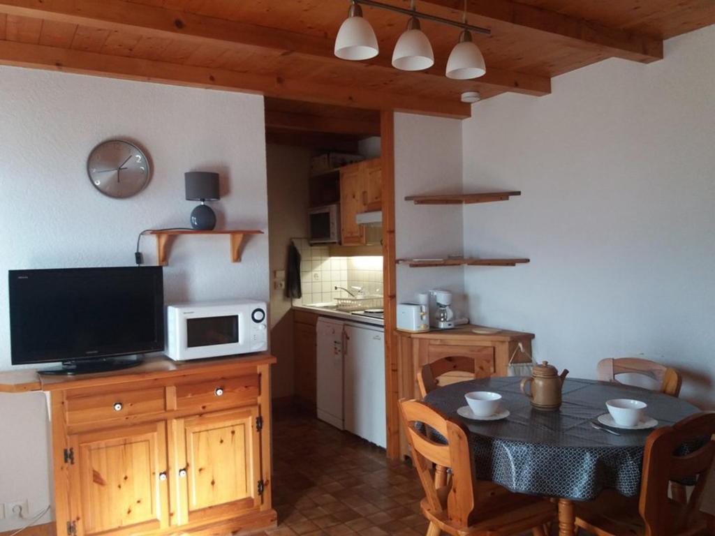 Appartement cozy 4 pers, 2 chambres, proche pistes et commerces, balcon, parking, animaux acceptés - 4