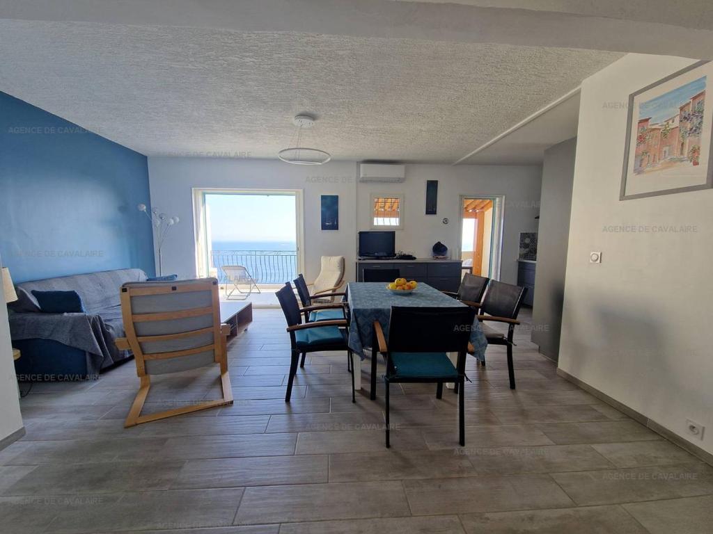 Appartement rénové 2 chambres avec clim, wifi, et parking à Cavalaire-sur-Mer - FR-1-100-308 - 4