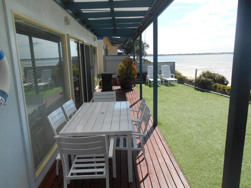 St Helens Beachfront - Absolute Beachfront, Edithburgh