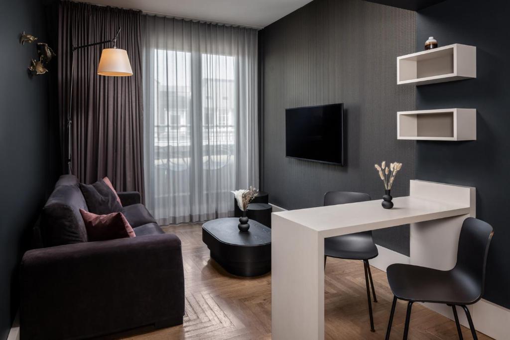 Hotel AMANO Rooms & Apartments — Hotel rooms in Berlin, Berlin
