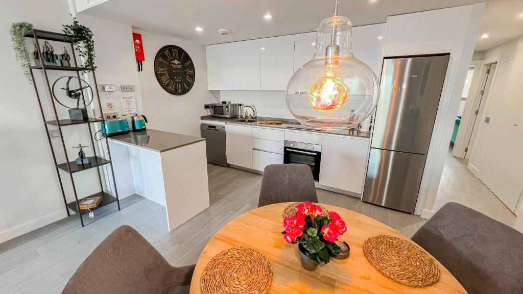 La Serena Mar, Benalmadena Pueblo, Luxury Apartment with Jacuzzi - 4