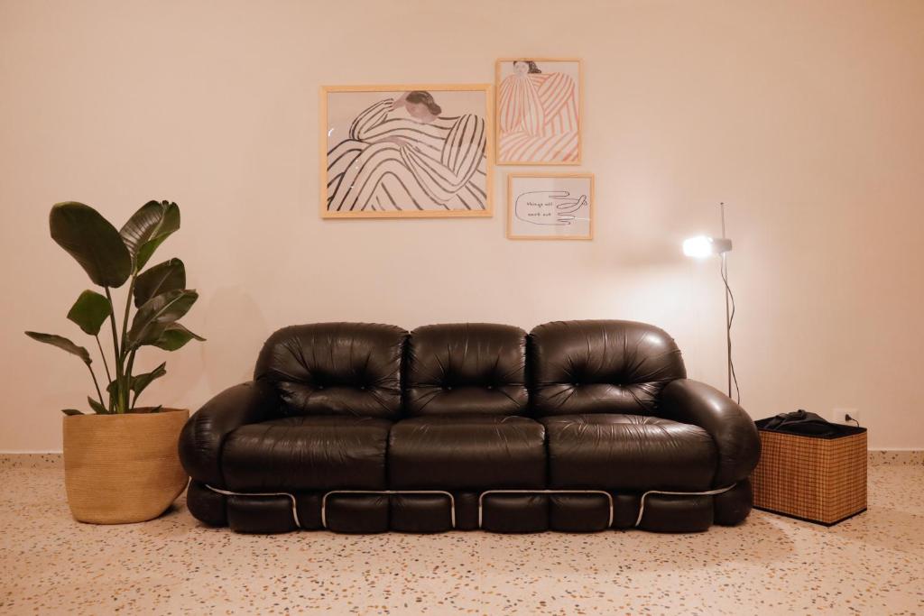 Retrophilia Home - 1