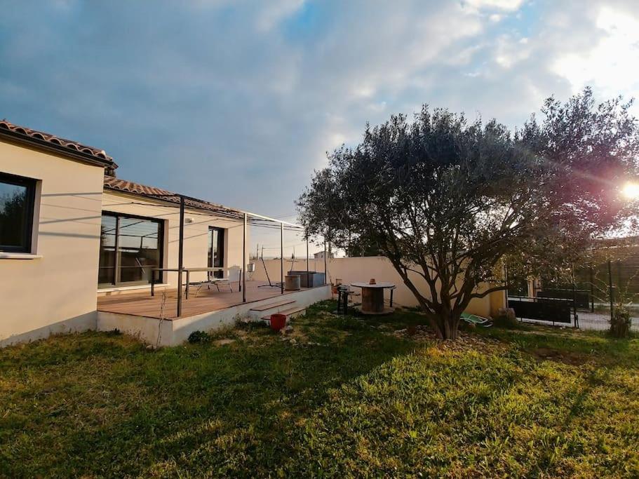 Villa plain-pied avec belle terrasse ensoleillée