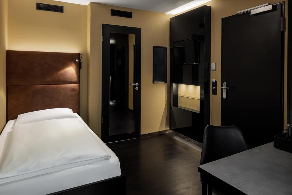 Hotel ZOE by AMANO — Hotel rooms in Berlin, Berlin