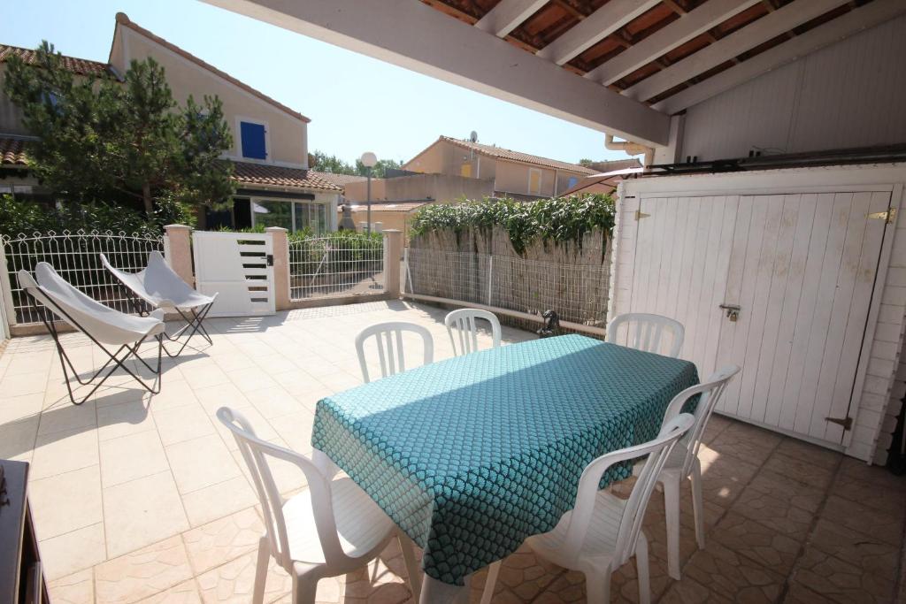 Agréable Maison de vacances climatisee, 2 chambres pour 5 couchages, Résidence securisee avec piscine commune LE CLOS DE SOCORRO, 800m de la plage Portiragnes plage LRCS95 - 3