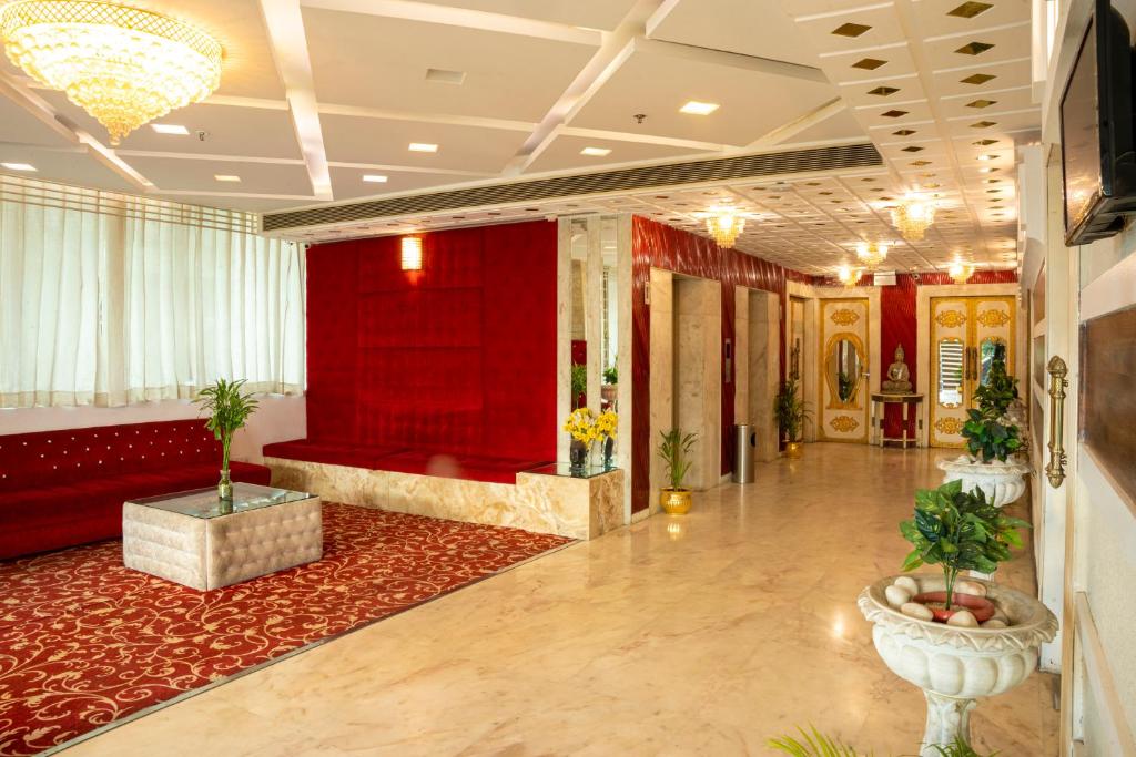 フロント・ロビー