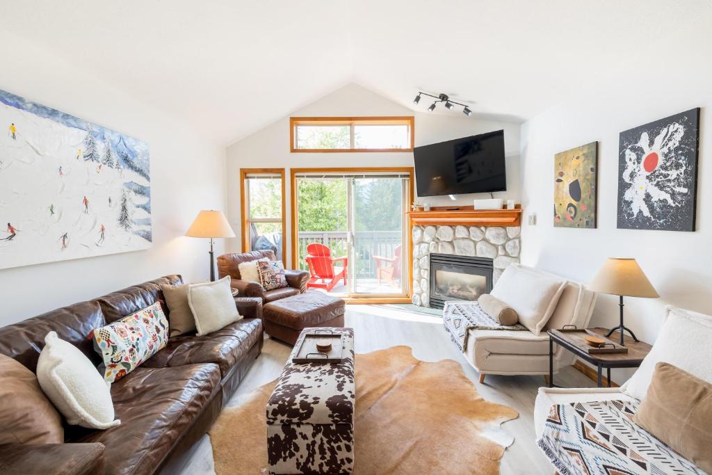 #03 Arrowhead Point, Whistler